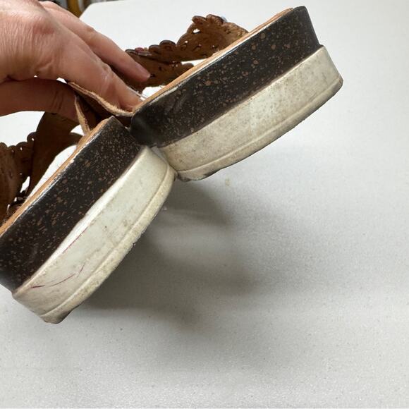 Lilian’s Tan Leather Colorful Flower Sandals Womens 10.5 Platform Beachy Summer - Picture 7 of 7